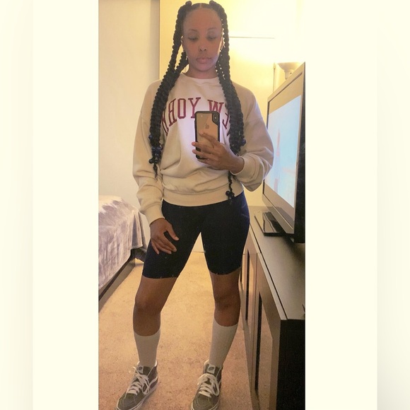 Meet your Posher, Alyssa - Picture 3 of 3